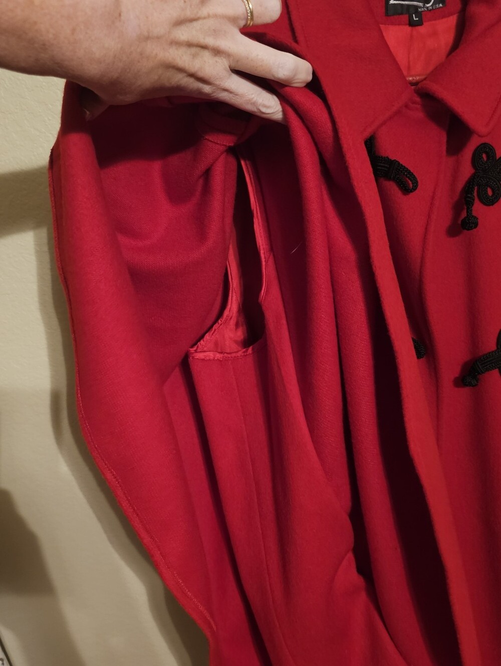 Vintage Red Wool Cape Coat Poncho Toggle Closure Collar Loring Large - Picture 15 of 16